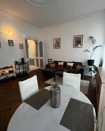 Le St Pierre Face Au Chateau Appart In Nantes Extérieur photo