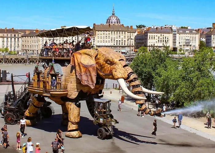 Le St Pierre Face Au Chateau Appart In Nantes