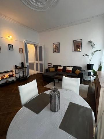 Apartment Le St Pierre Face Au Chateau In